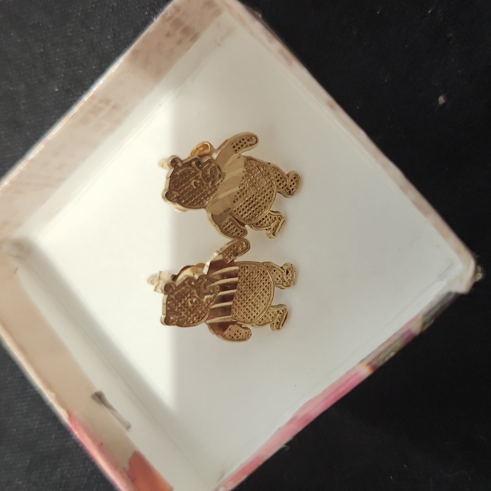 Winnie pooh earrings